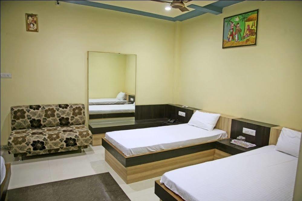 Oyo 2061 Hotel New Holiday Inn Ajmer Eksteriør bilde